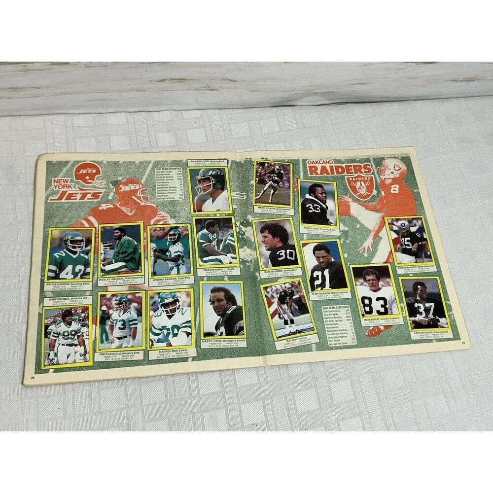 1982 Topps Football STICKER ALBUM Stickers JOE MONTANA 49ers Missing Only 2